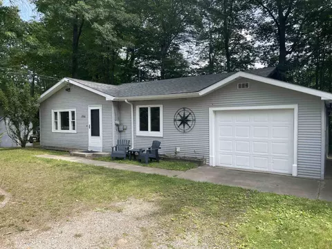 7961 Lakeside, Hale, MI 48739