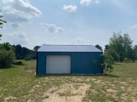 10075 Monique, Interlochen, MI 49643 photo 6