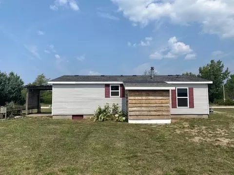 10075 Monique, Interlochen, MI 49643 photo 2