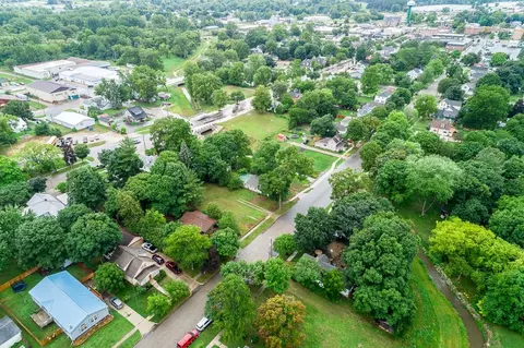 406 E Sixth, Clare, MI 48617 photo 13