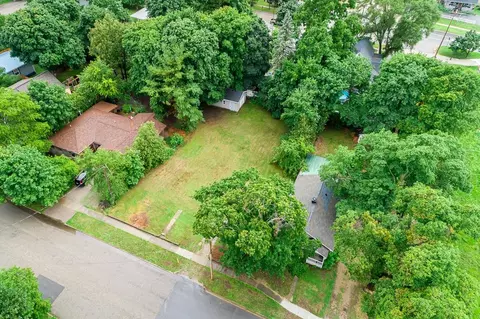 406 E Sixth, Clare, MI 48617 photo 10