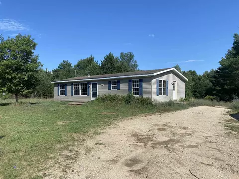 4702 W 4, Buckley, MI 49620