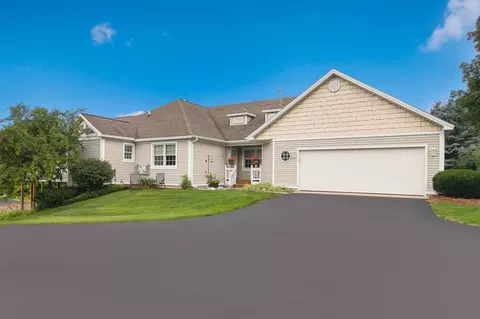 2870 E Crown #9, Traverse City, MI 49685