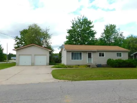 512 Arbor, Kalkaska, MI 49646