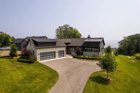 15877 Waters Edge #31 : 31, Traverse City, MI 49686