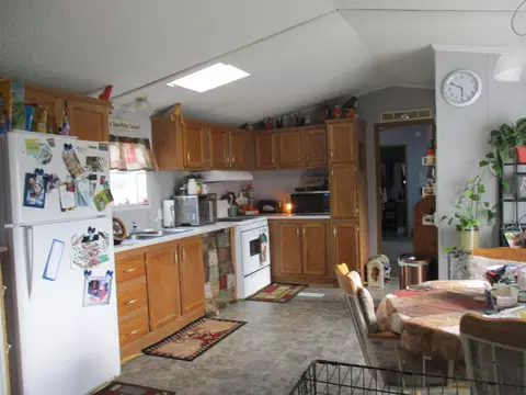 891 N 885 N Warner, Sumner, MI 48889 photo 2