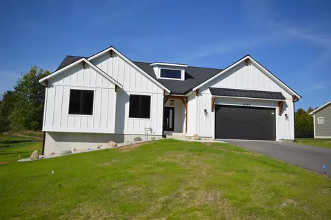 4369 Pine Mdw, Traverse City, MI 49685