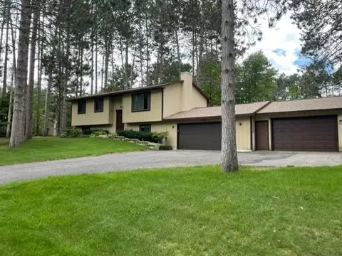 7427 Pinewood, Traverse City, MI 49685