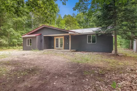 5451 Betsie Riv, Interlochen, MI 49643