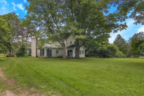 1163 N Marshall, Beulah, MI 49617