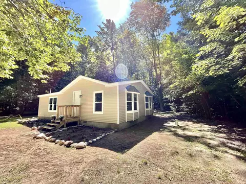 7256 N Maple, Mancelona, MI 49659