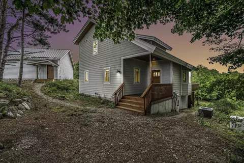 3081 Lakeview, Beulah, MI 49617