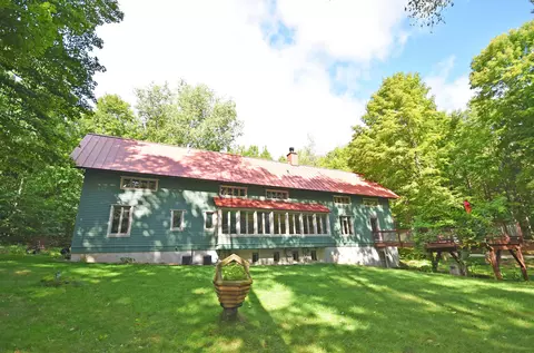 3287 W Darwin, Maple City, MI 49664