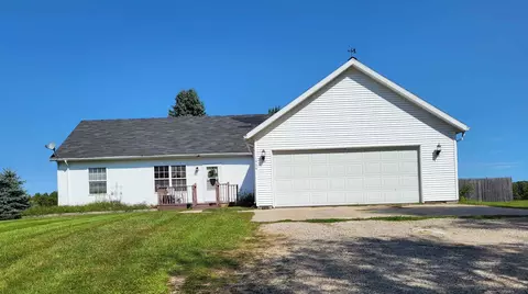 1060 Circle, Lake Isabella, MI 48893