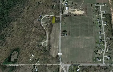 2 E Woodside, Traverse City, MI 49684