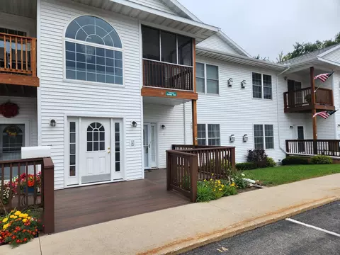 1025 E Lincoln #10, East Tawas, MI 48730