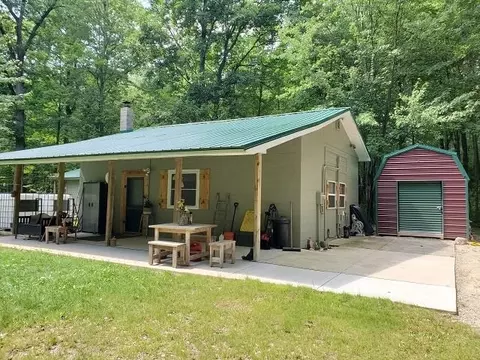 3195 W Sage Lk, West Branch, MI 48661