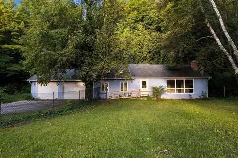 6691 N West Bayshore, Northport, MI 49670