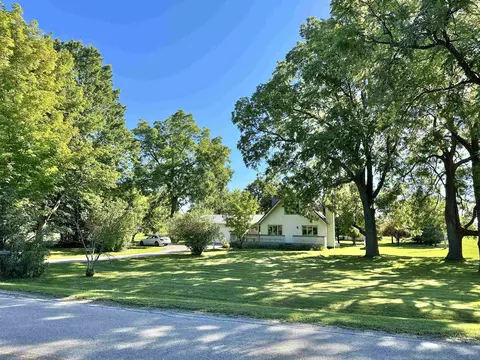 425 S First, Buckley, MI 49620