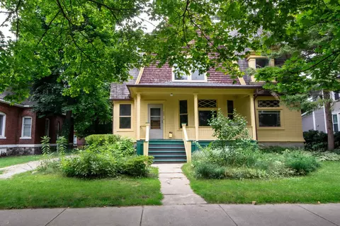 705 S University, Mount Pleasant, MI 48858