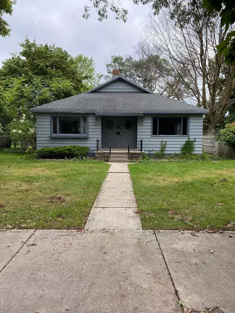 835 E State, Traverse City, MI 49686