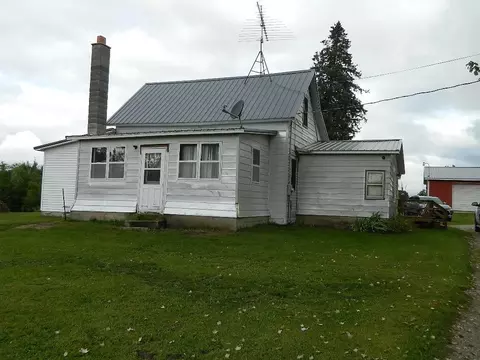 1816 Eisenhower, Six Lakes, MI 48886