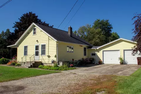 151 E Cottage, Shepherd, MI 48883 photo 2