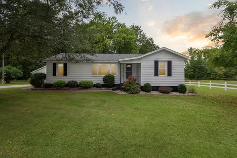 2893 N Ely, Alma, MI 48801
