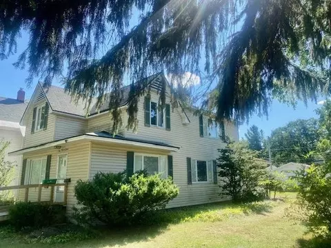 621 Seventh, Traverse City, MI 49684