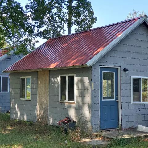 321 E Pne, Mesick, MI 49668 photo 7