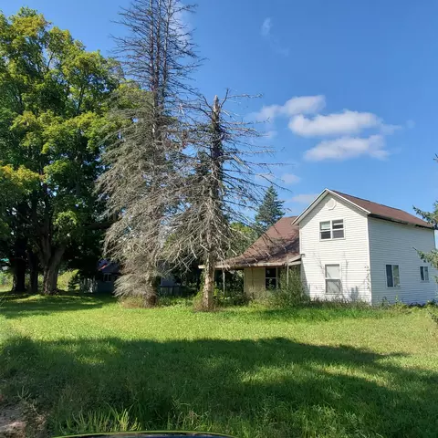 321 E Pne, Mesick, MI 49668 photo 14