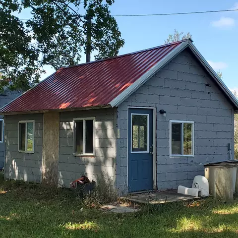 321 E Pne, Mesick, MI 49668 photo 8