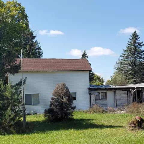 321 E Pne, Mesick, MI 49668 photo 12