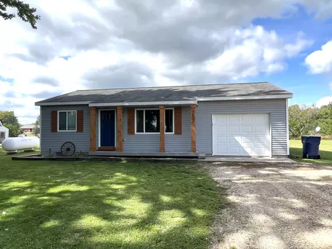 3832 S 13 Mile, Merritt, MI 49667