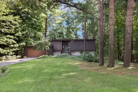 2216 Kaukauna, Traverse City, MI 49686