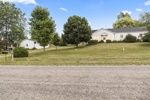 10310 N Bagley, Saint Louis, MI 48880