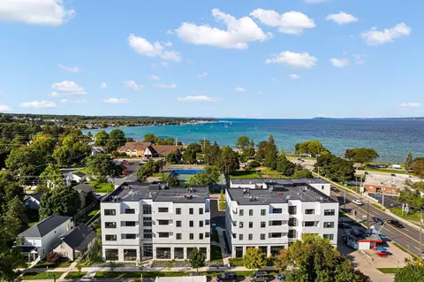 714 Randolph #203, Traverse City, MI 49684