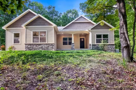 6812 Walden Woods, Lake Ann, MI 49650