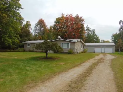 4575 S Magruder, Breckenridge, MI 48615