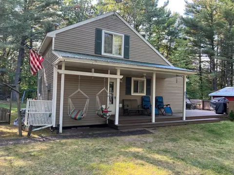 2860 Gilroy, Harrison, MI 48625