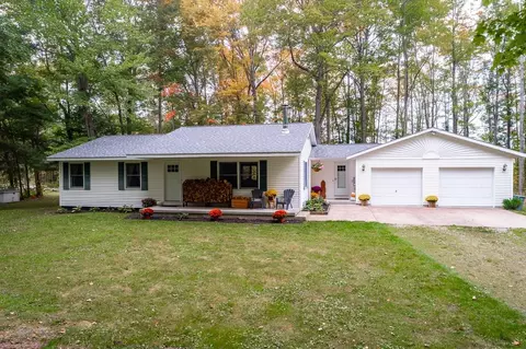 1230 W Chippewa Riv, Midland, MI 48640