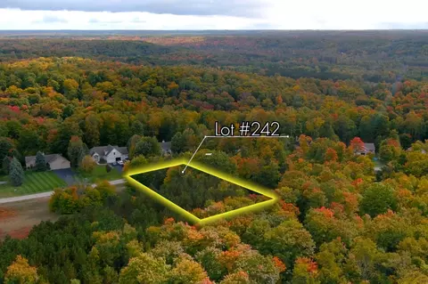 APT 242 South Ridge, Traverse City, MI 49696