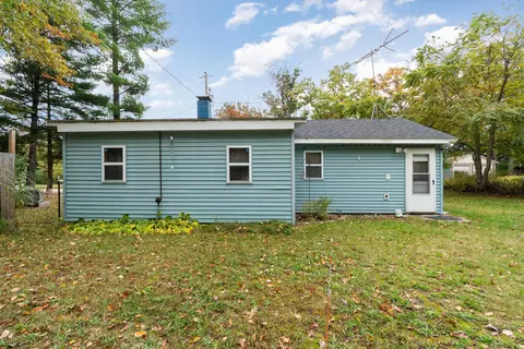 6973 Carpenter, Harrison, MI 48910 photo 2