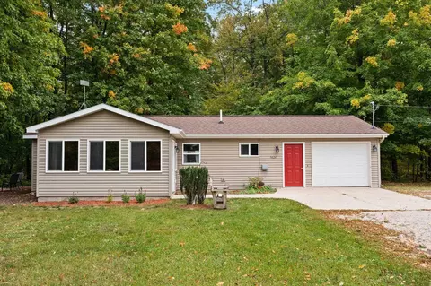 5626 Maple City, Lake Ann, MI 49650