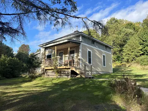 2250 Valley, Honor, MI 49640