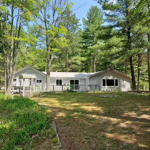 11849 NE Loch Alpine, Kalkaska, MI 49646