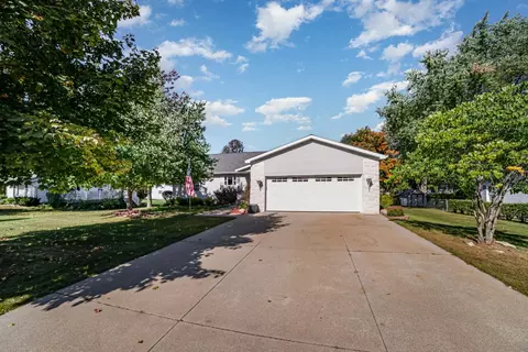 175 E Central, Shepherd, MI 48883 photo 2