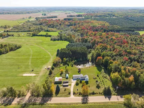 1264 E Meyering, Marion, MI 49665