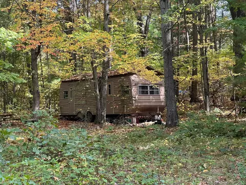 Woodview, Harrison, MI 48625