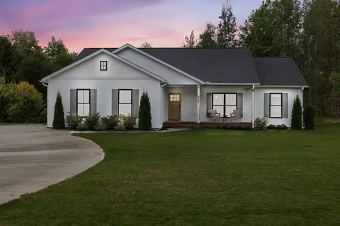 922 Shamrock, Traverse City, MI 49696